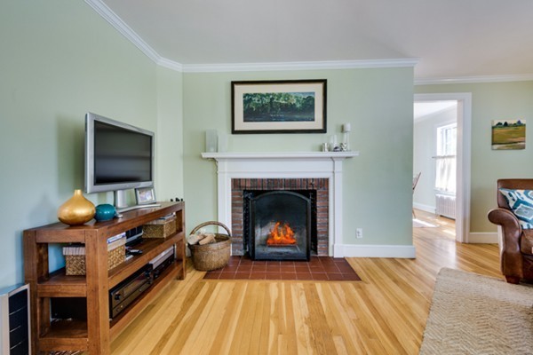 43 Ravine Road Medford, MA 02155 - Photo 5 of 26 Gallery Image 5