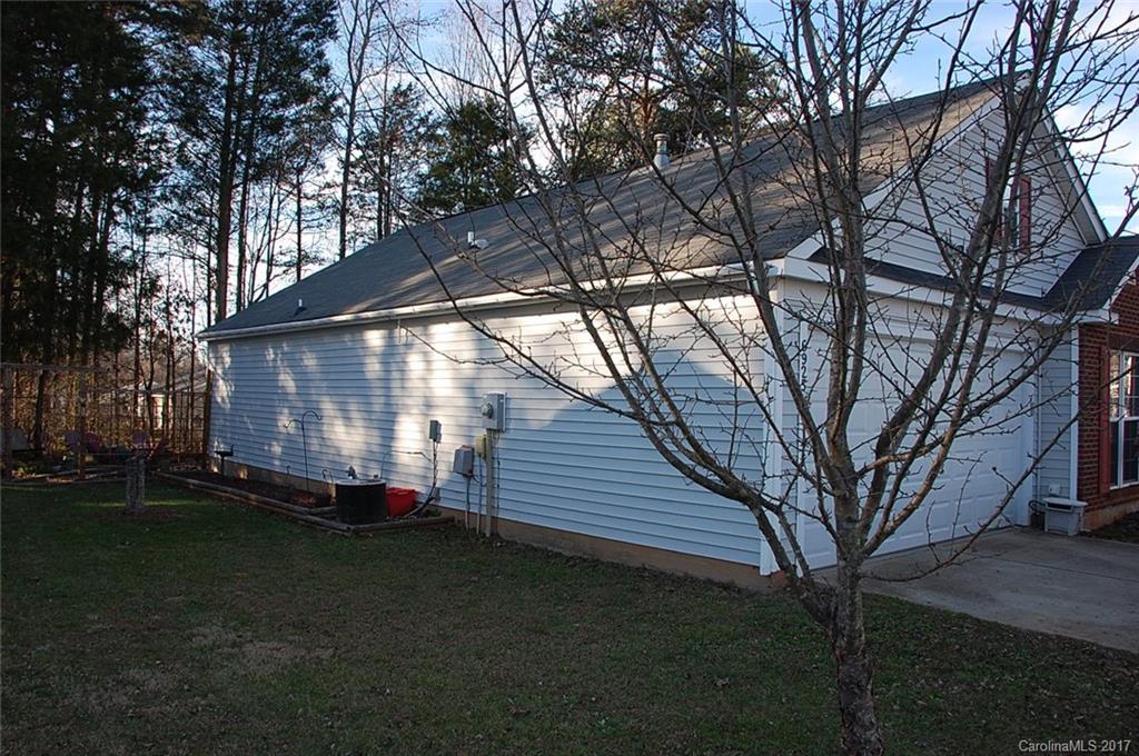 6925 Alanbrook Road, Unit 166 Charlotte, NC 28215 - Photo 3 of 16 Gallery Image 3