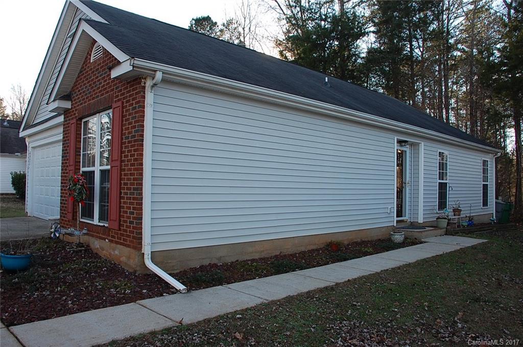 6925 Alanbrook Road, Unit 166 Charlotte, NC 28215 - Photo 4 of 16 Gallery Image 4