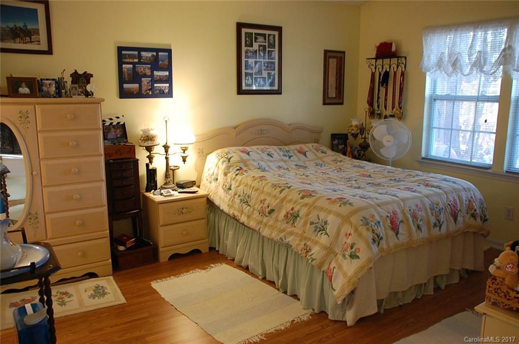 6925 Alanbrook Road, Unit 166 Charlotte, NC 28215 - Photo 7 of 16 Gallery Image 7