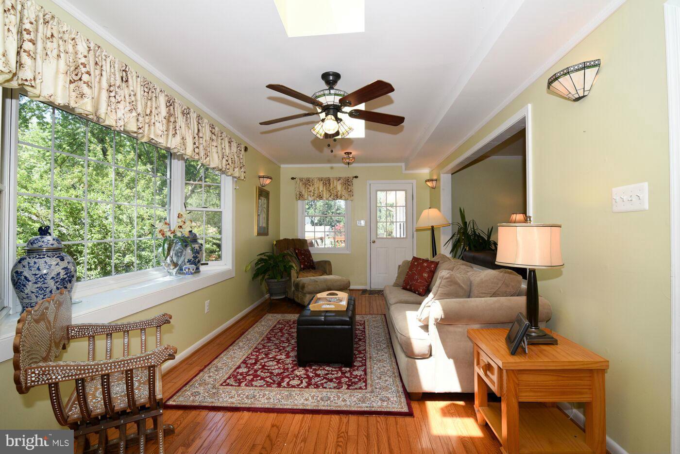 1502 Stuart Road Herndon, VA 20170 - Photo 12 of 26 Interior (General)