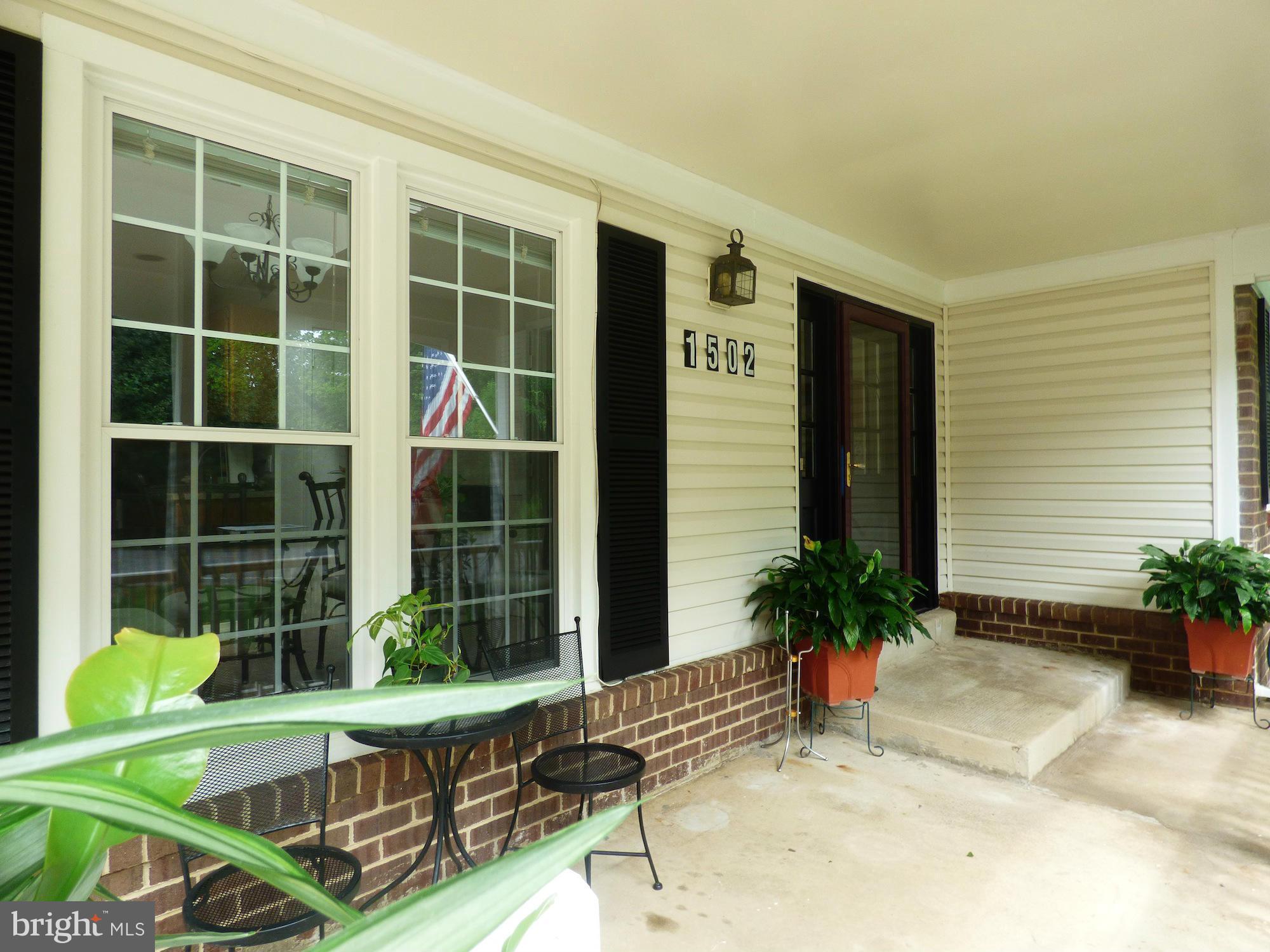 1502 Stuart Road Herndon, VA 20170 - Photo 4 of 26 Exterior (Front)