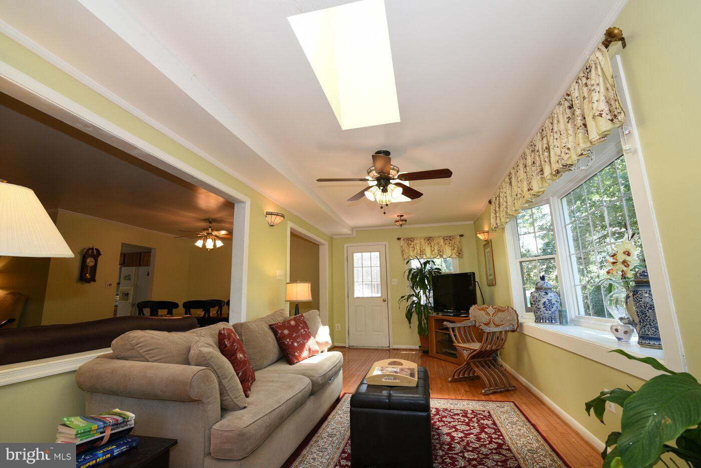 1502 Stuart Road Herndon, VA 20170 - Photo 10 of 26 Interior (General)