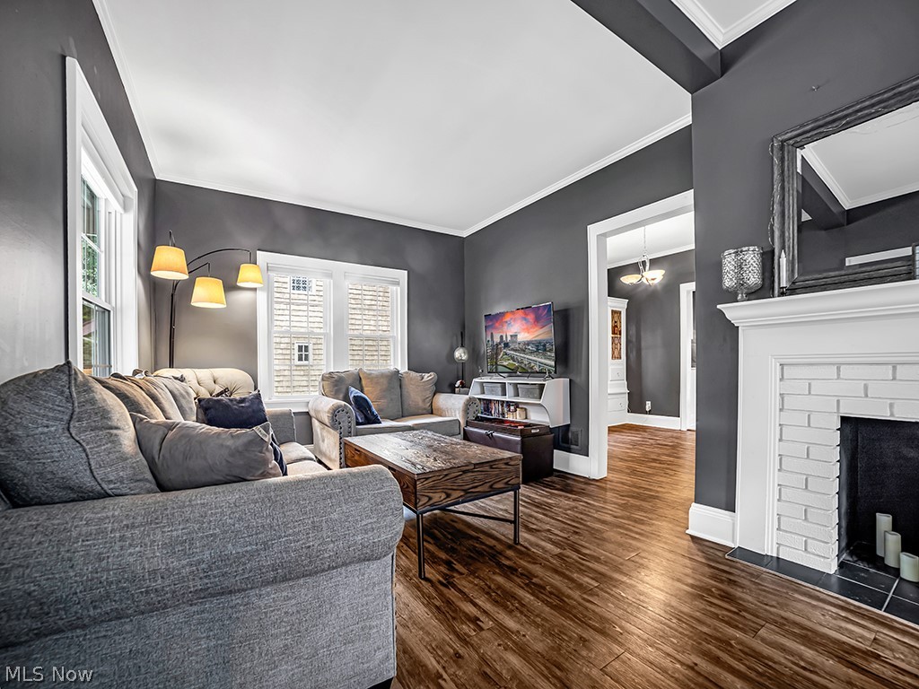 4516 Liberty Road Cleveland, OH 44121 - Photo 3 of 32