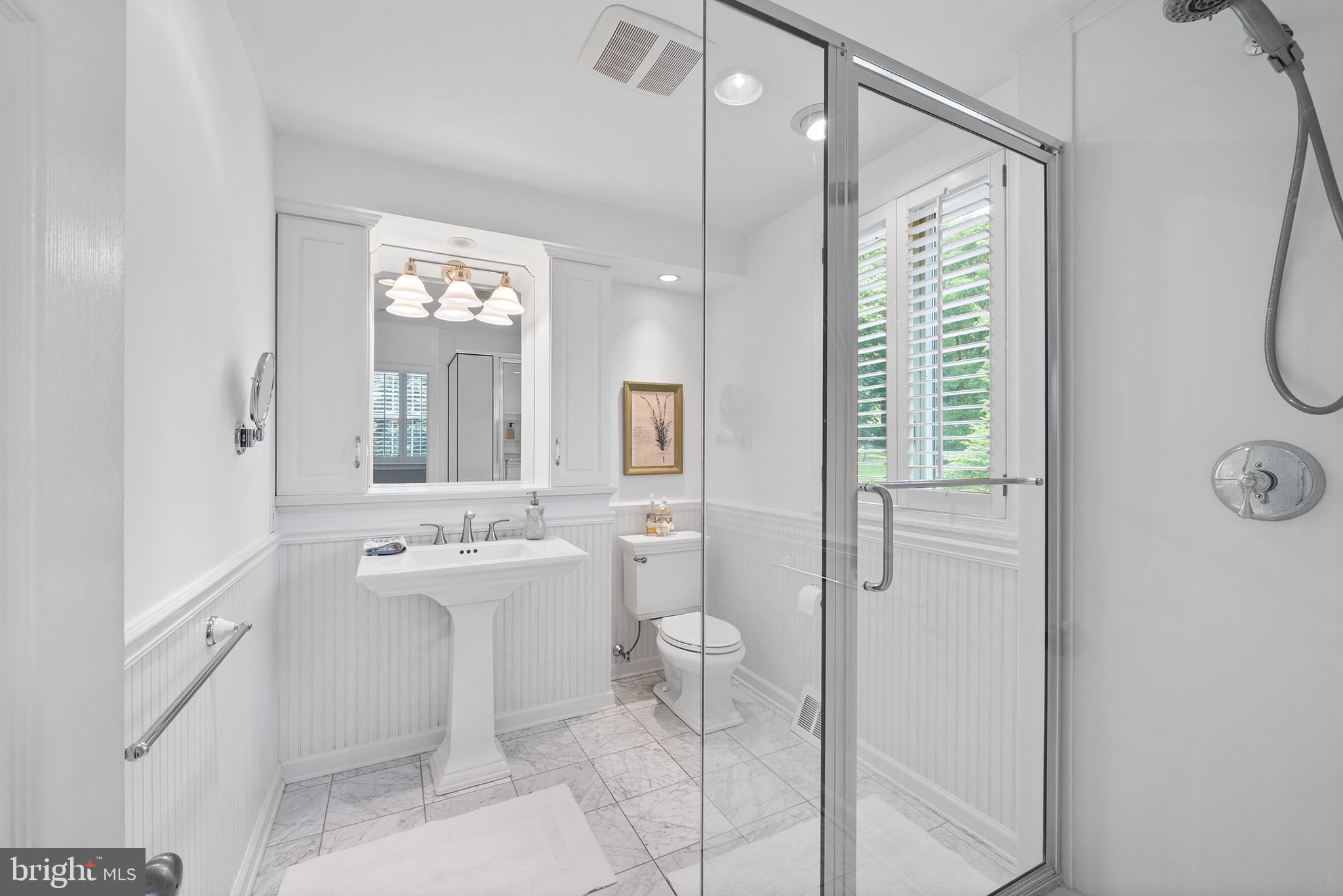 2 Fairhill Circle Wayne, PA 19087 - Photo 28 of 47 Guest en-suite bath