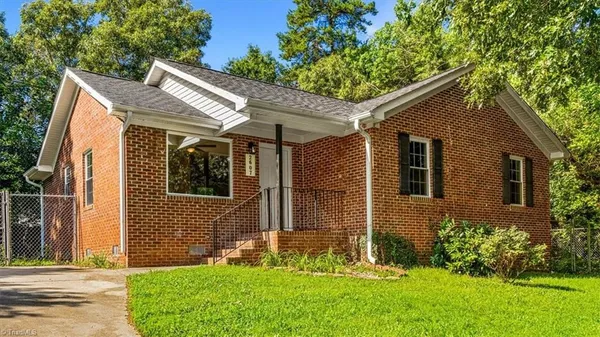 $220,000 | 2607 Vickers Avenue, High Point, NC 27262