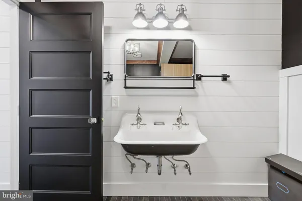 $2,790,000 | 176 Fenstermaker Road, Kutztown, PA 19530