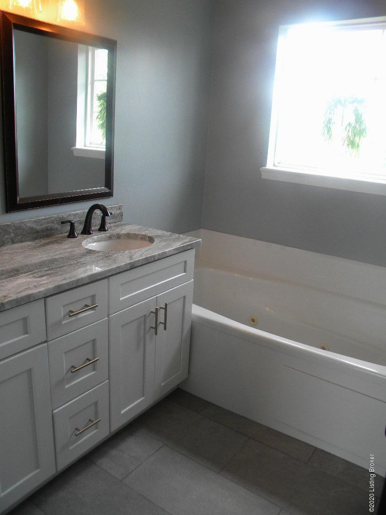 7419 Ridan Way Louisville, KY 40214 - Photo 18 of 26 DSCN3596