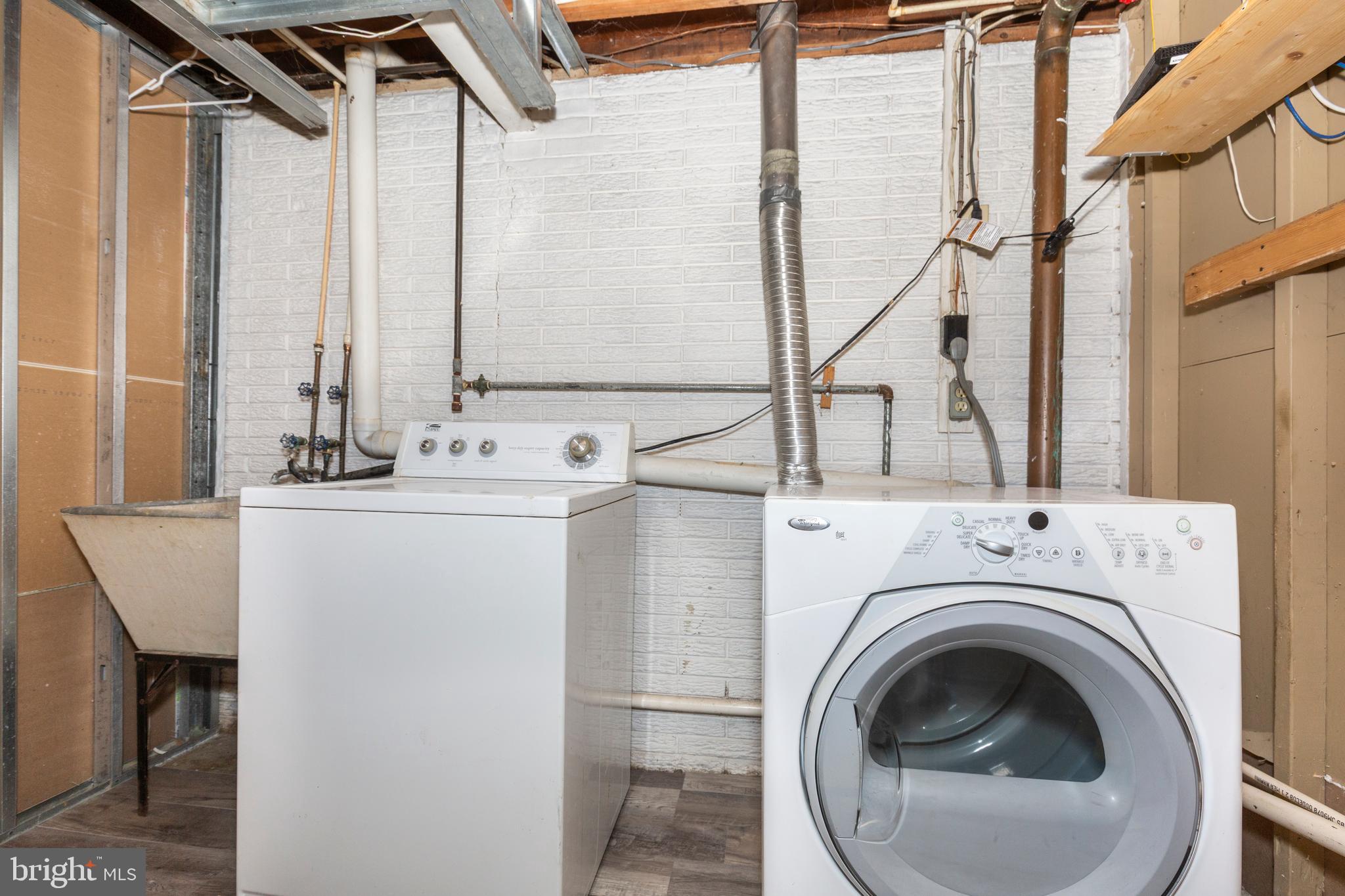 318 Bryanstone Road Reisterstown, MD 21136 - Photo 26 of 36 a utility room with dryer and washer