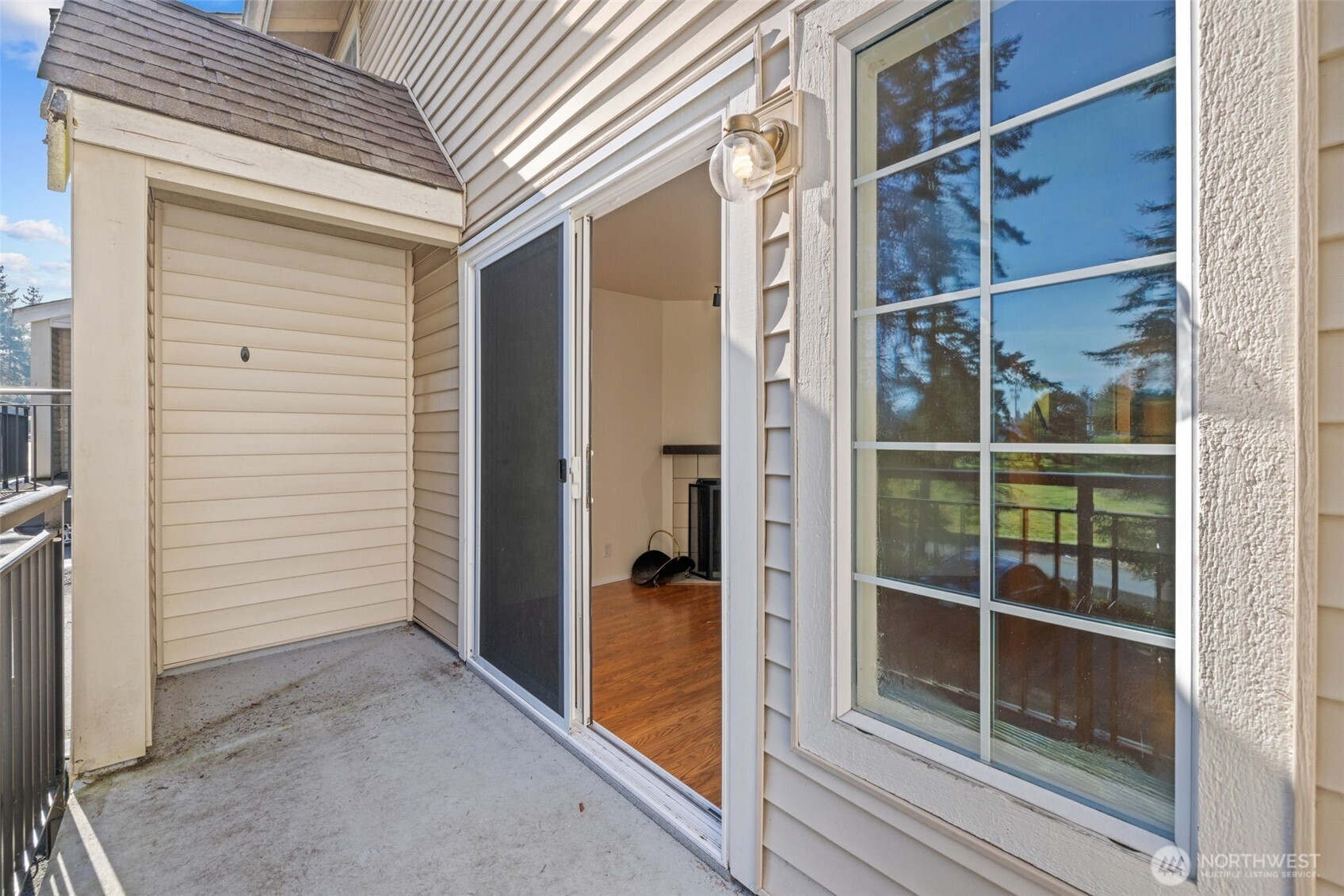 8512 242nd Street Southwest, Unit 3 Edmonds, WA 98026 - Photo 14 of 32 a view of a balcony