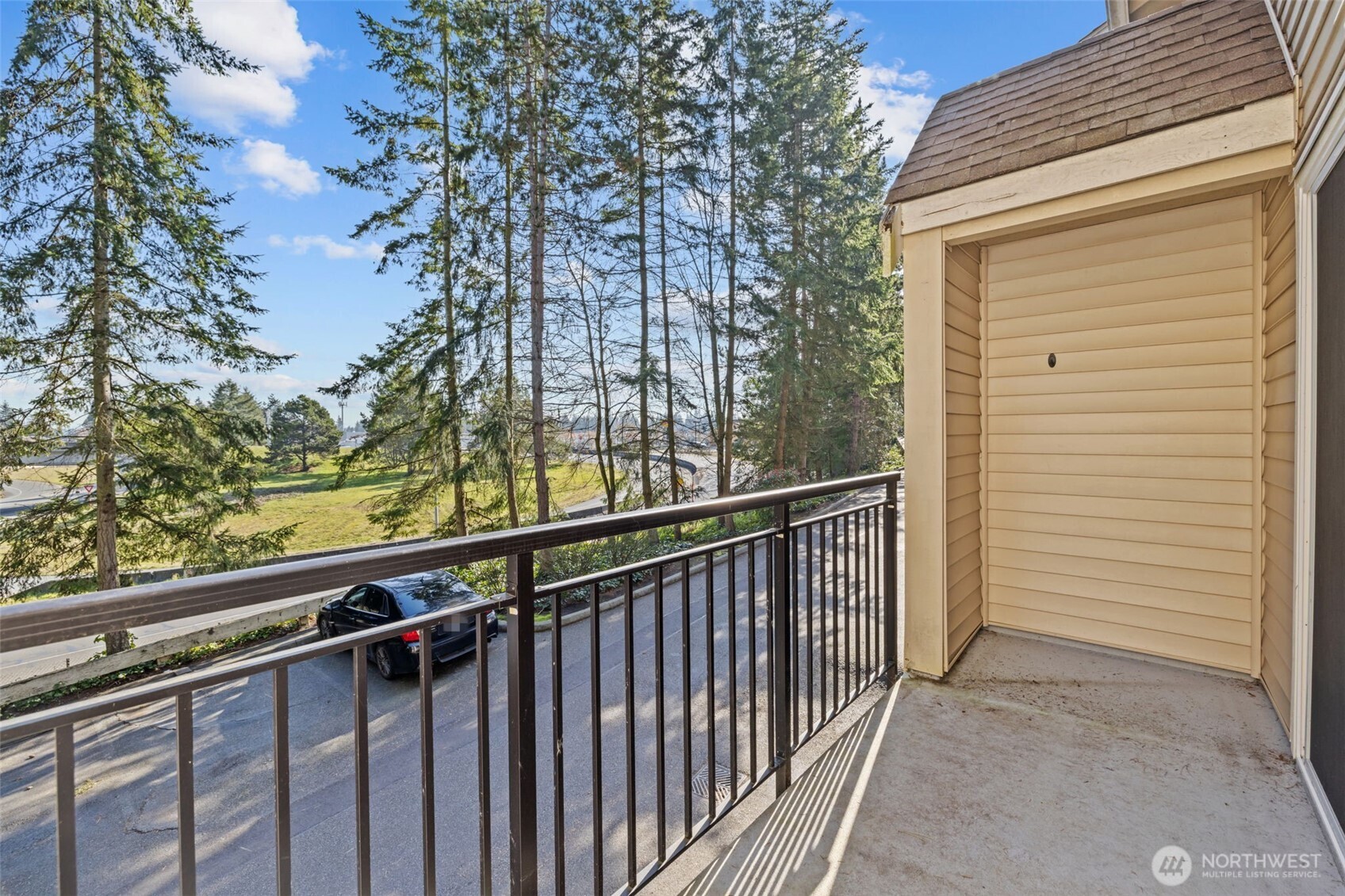 8512 242nd Street Southwest, Unit 3 Edmonds, WA 98026 - Photo 15 of 32 a view of balcony
