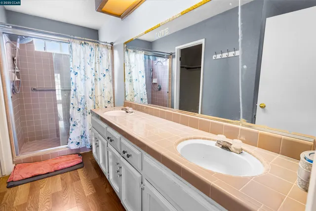 $450,000 | 947 Burlwood Court, Los Banos, CA 93635