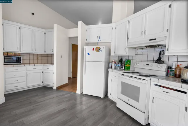 $450,000 | 947 Burlwood Court, Los Banos, CA 93635