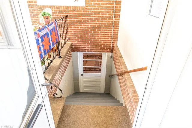 $300,000 | 2043 Snow Hill Church Road, Danbury, NC 27016