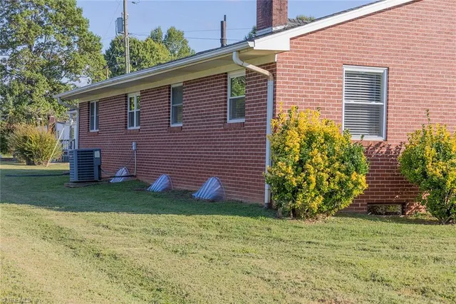 $300,000 | 2043 Snow Hill Church Road, Danbury, NC 27016