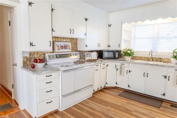 $295,000 | 2043 Snow Hill Church Road, Danbury, NC 27016