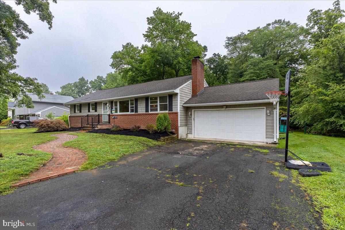 6 Blackfoot Road Pennington, NJ 08534 - Photo 2 of 30