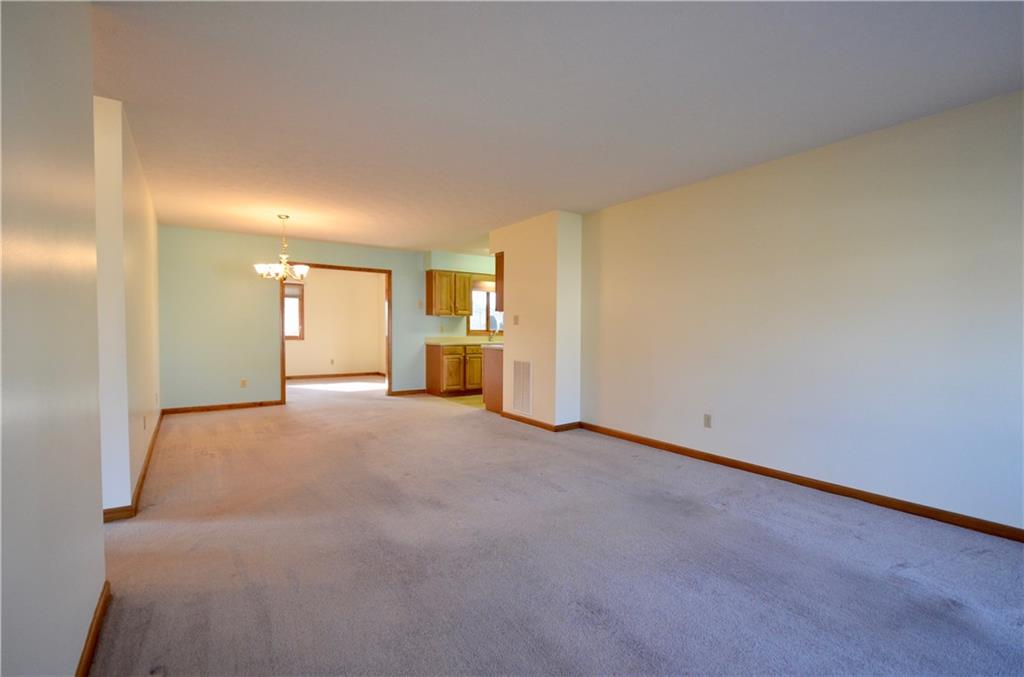 181 Bay Ridge Drive Pendleton, IN 46064 - Photo 4 of 22