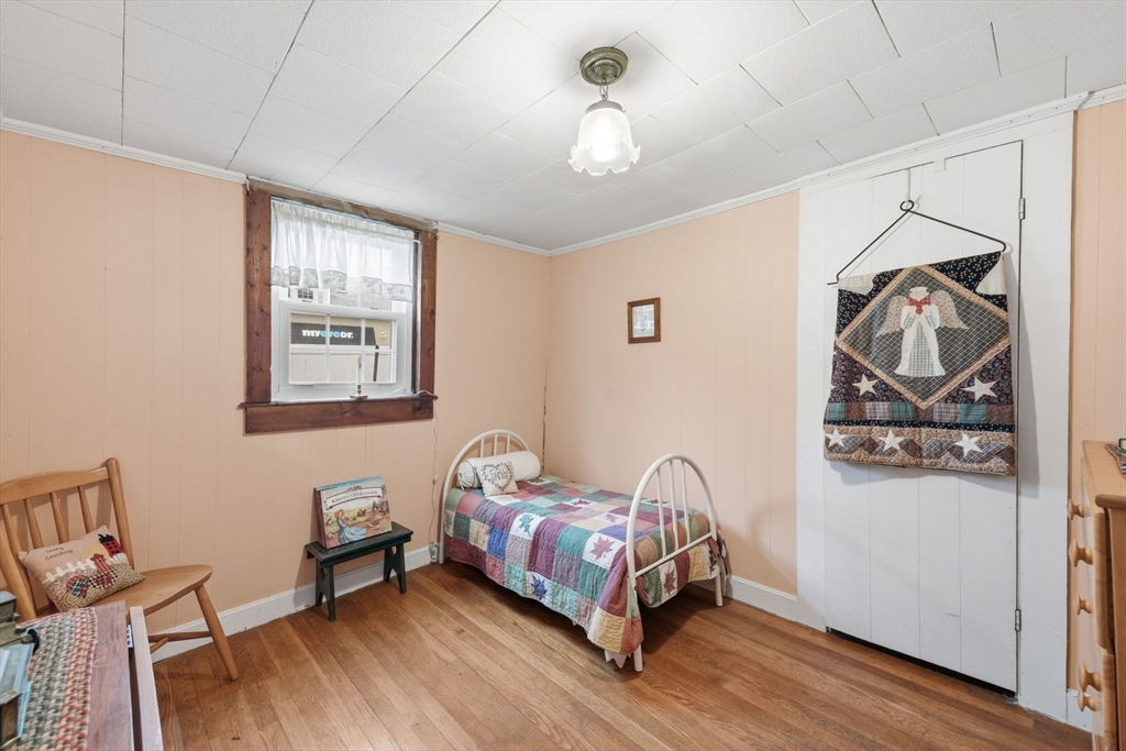 68 Chestnut Street Franklin, MA 02038 - Photo 7 of 27