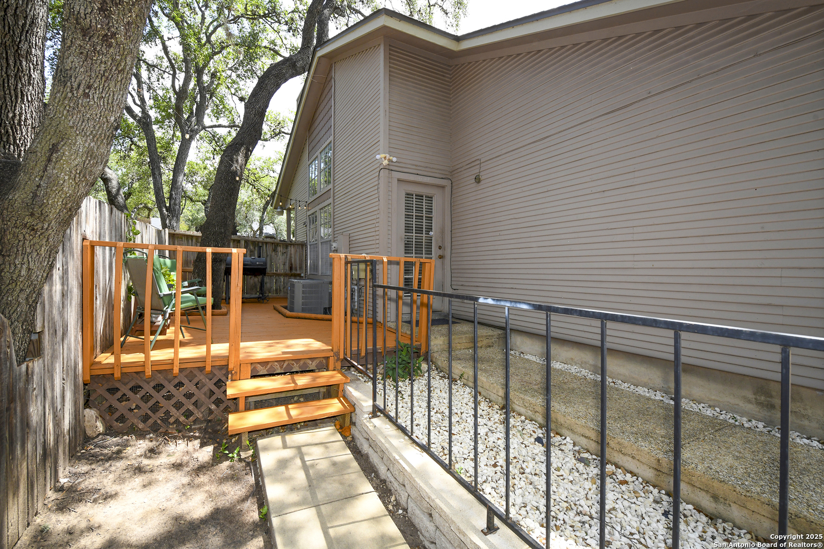 9536 Dover Ridge San Antonio, TX 78250 - Photo 9 of 9