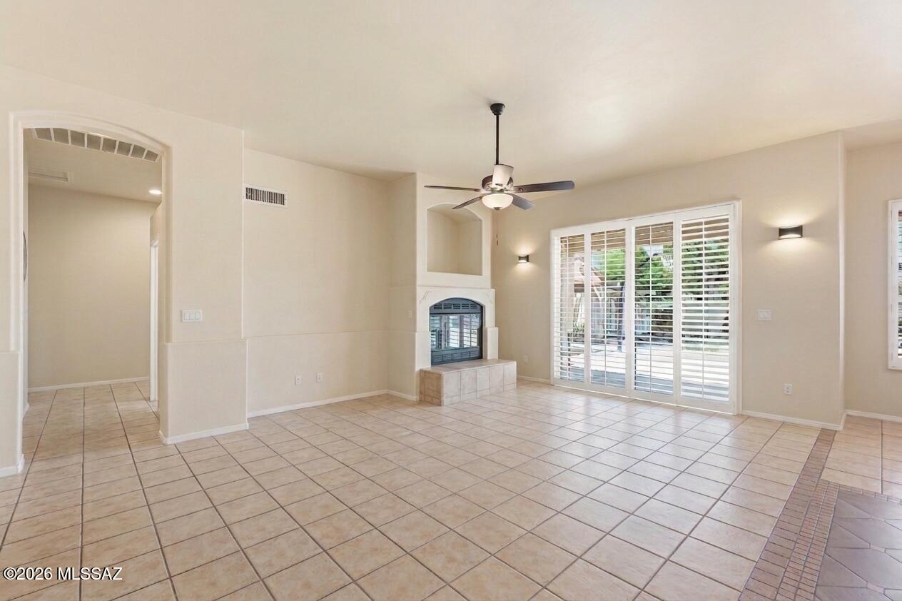 7693 West Sunlark Way Tucson, AZ 85743 - Photo 11 of 43