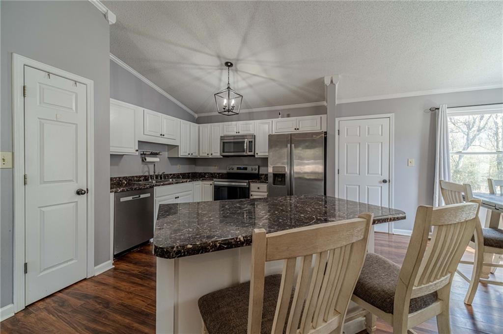 2811 High Shoals Road Bishop, GA 30621 - Photo 9 of 36