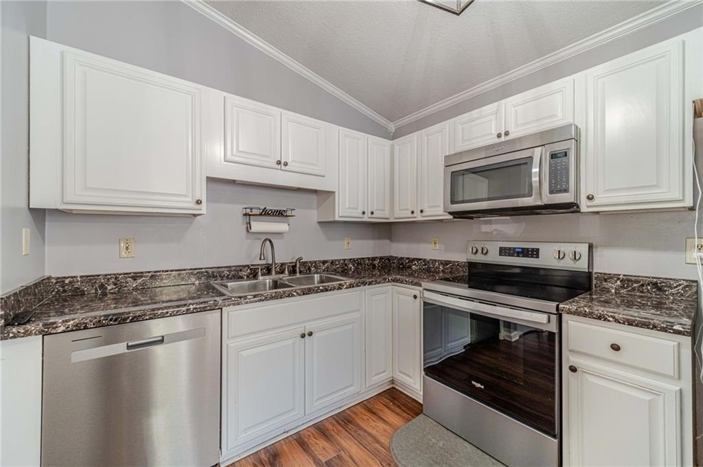 2811 High Shoals Road Bishop, GA 30621 - Photo 10 of 36