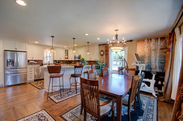 $3,650 | 501 Lincoln Avenue, Downers Grove, IL 60515