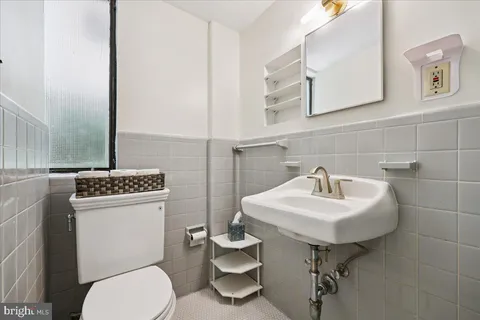 $1,150,000 | 10700 Keswick Street, Garrett Park, MD 20896