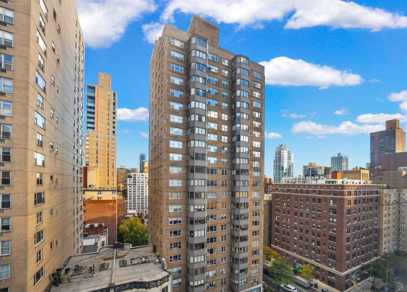 288 Lexington Avenue, Unit 12C Manhattan, NY 10016 - Photo 5 of 6 a view of a city with tall buildings