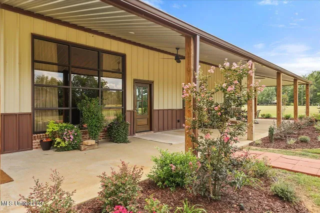 $675,000 | 120 Anse Reed Road, Magee, MS 39111