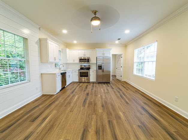 318 Palm Street St. Simons Island, GA 31522 - Photo 2 of 9