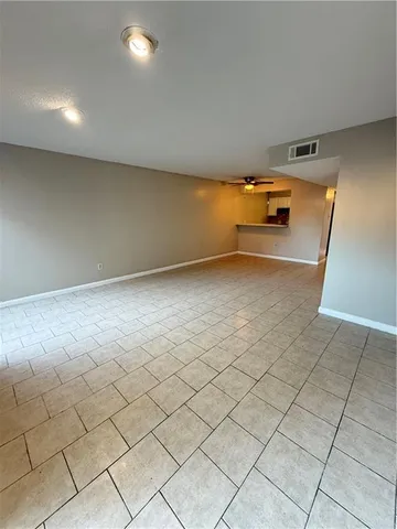 $1,100 | 125 East Antbies Street, Mandeville, LA 70448