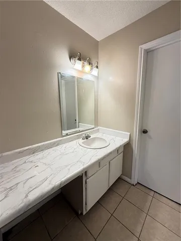 $1,100 | 125 East Antbies Street, Mandeville, LA 70448