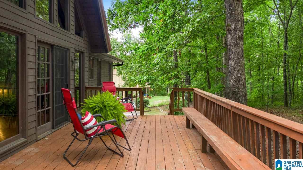 340 Round Hill Road Pelham, AL 35124 - Photo 2 of 36