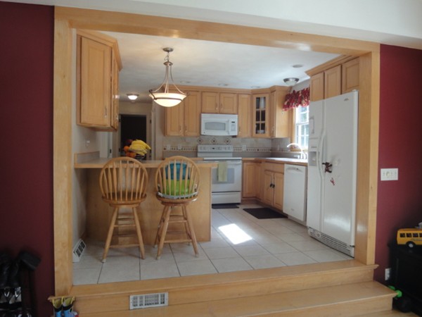 34 Gilmore Road Southborough, MA 01772 - Photo 3 of 20 Gallery Image 3