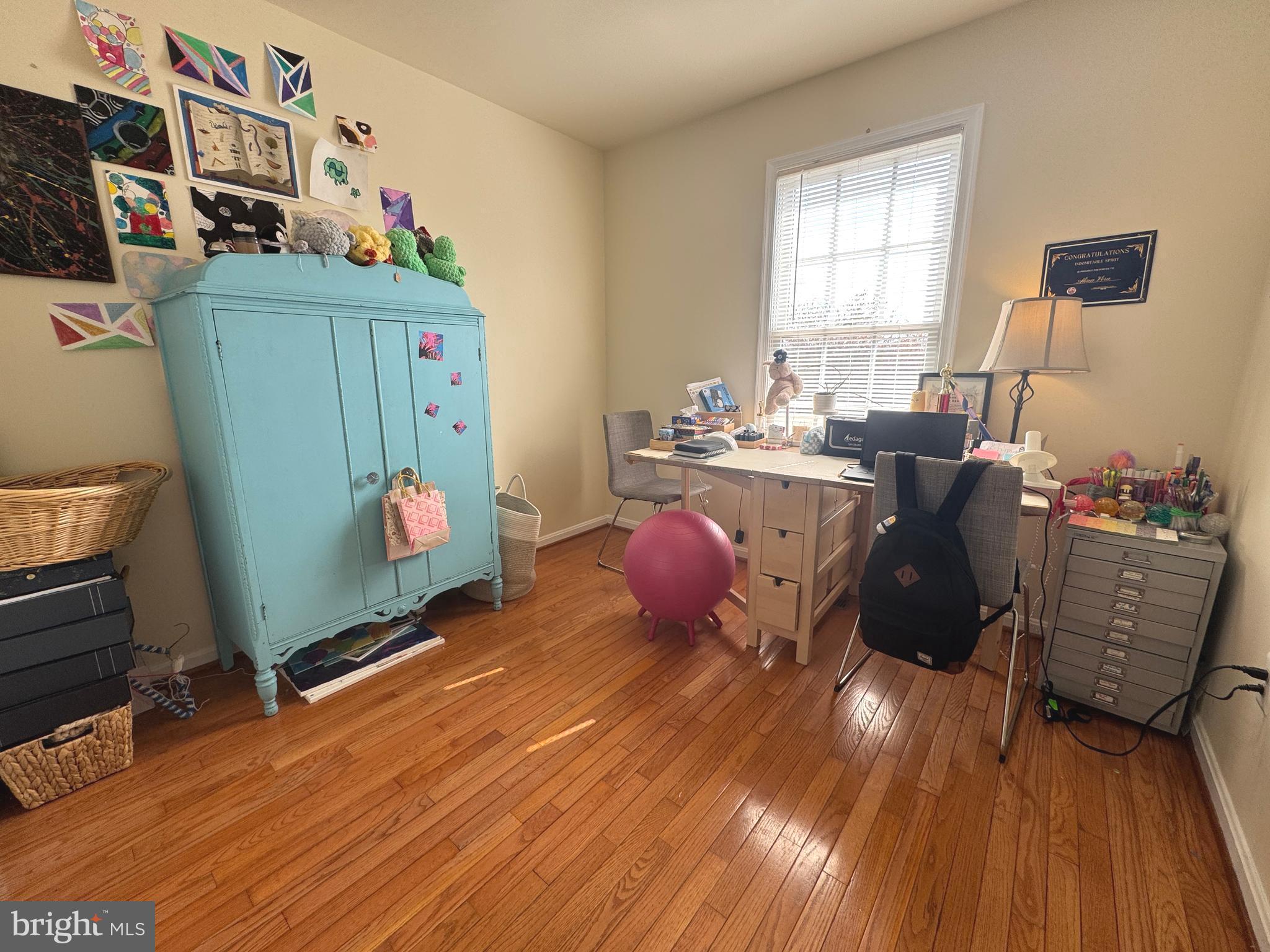 8732 Stone Hill Place Springfield, VA 22153 - Photo 19 of 28 a room with furniture and window