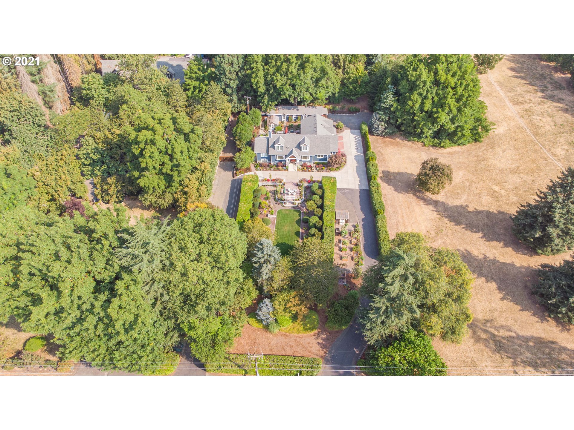 555 River Loop 1 Eugene, OR 97404 - Photo 28 of 28 a black and white photo of a building