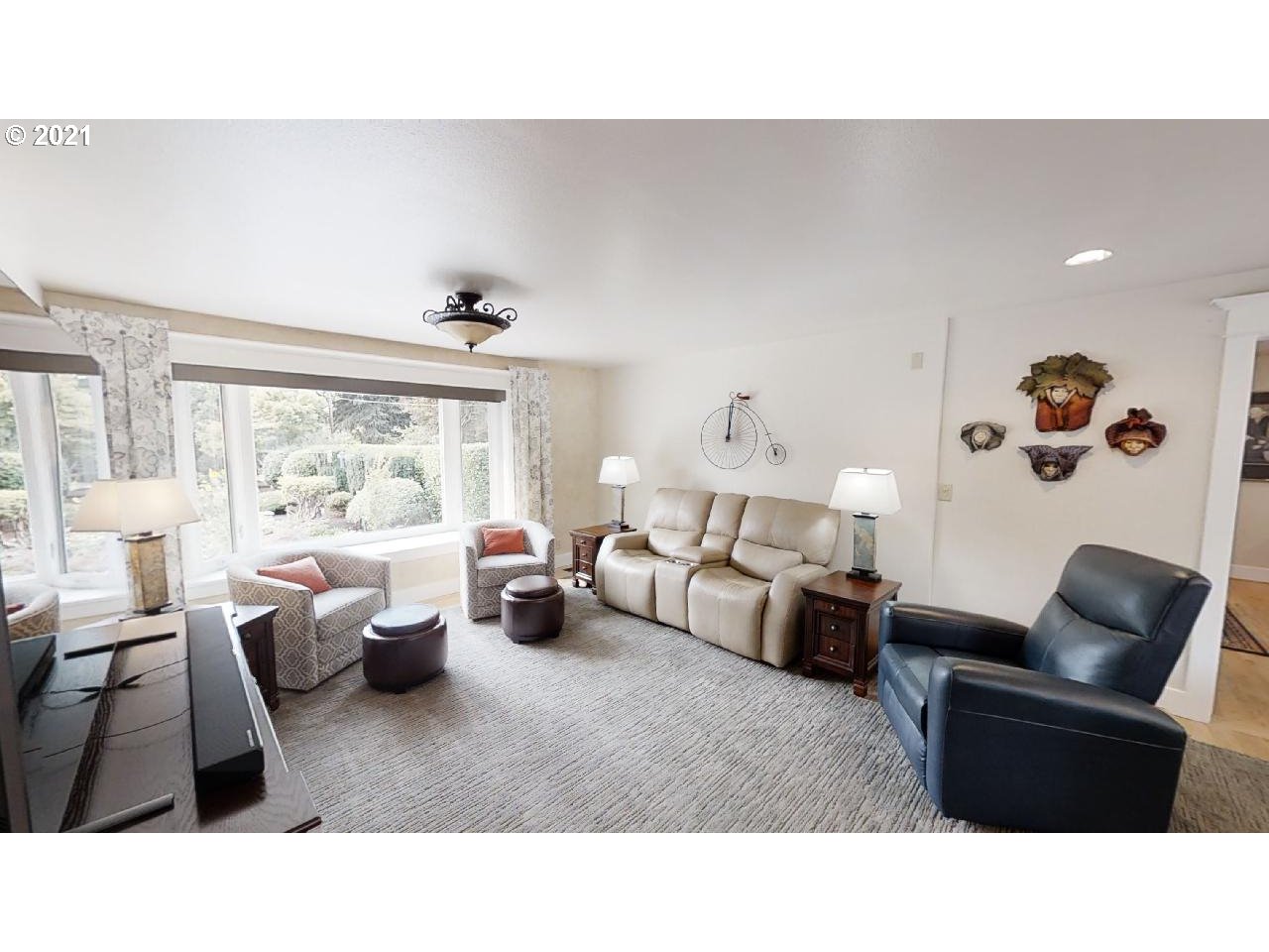 555 River Loop 1 Eugene, OR 97404 - Photo 4 of 28 a living room with furniture and a large window