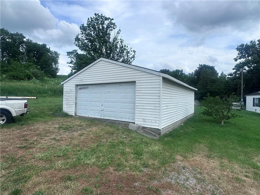 1396 Moravia Road Enon Valley, PA 16120 - Photo 5 of 19 Gallery Image 5