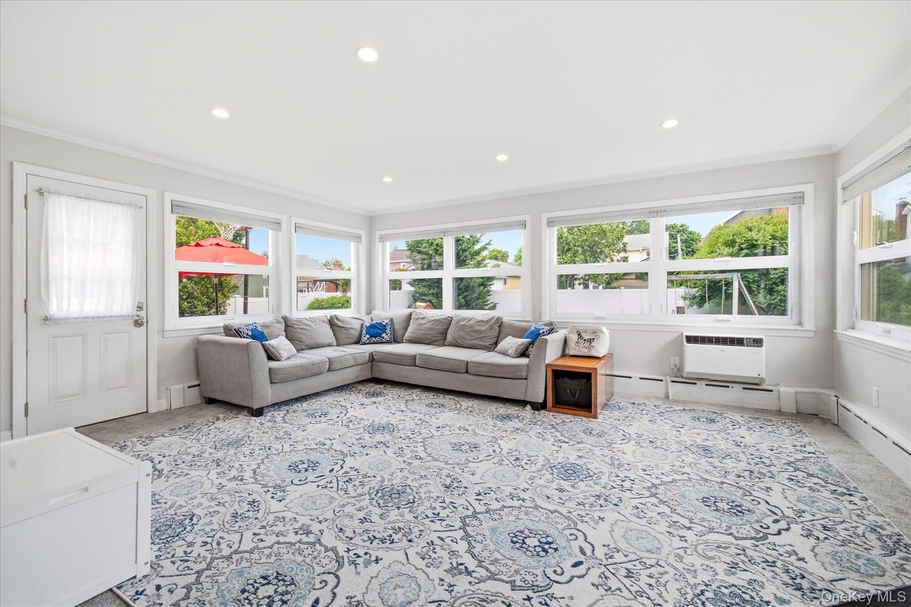 41 Hart Street Lynbrook, NY 11563 - Photo 5 of 30