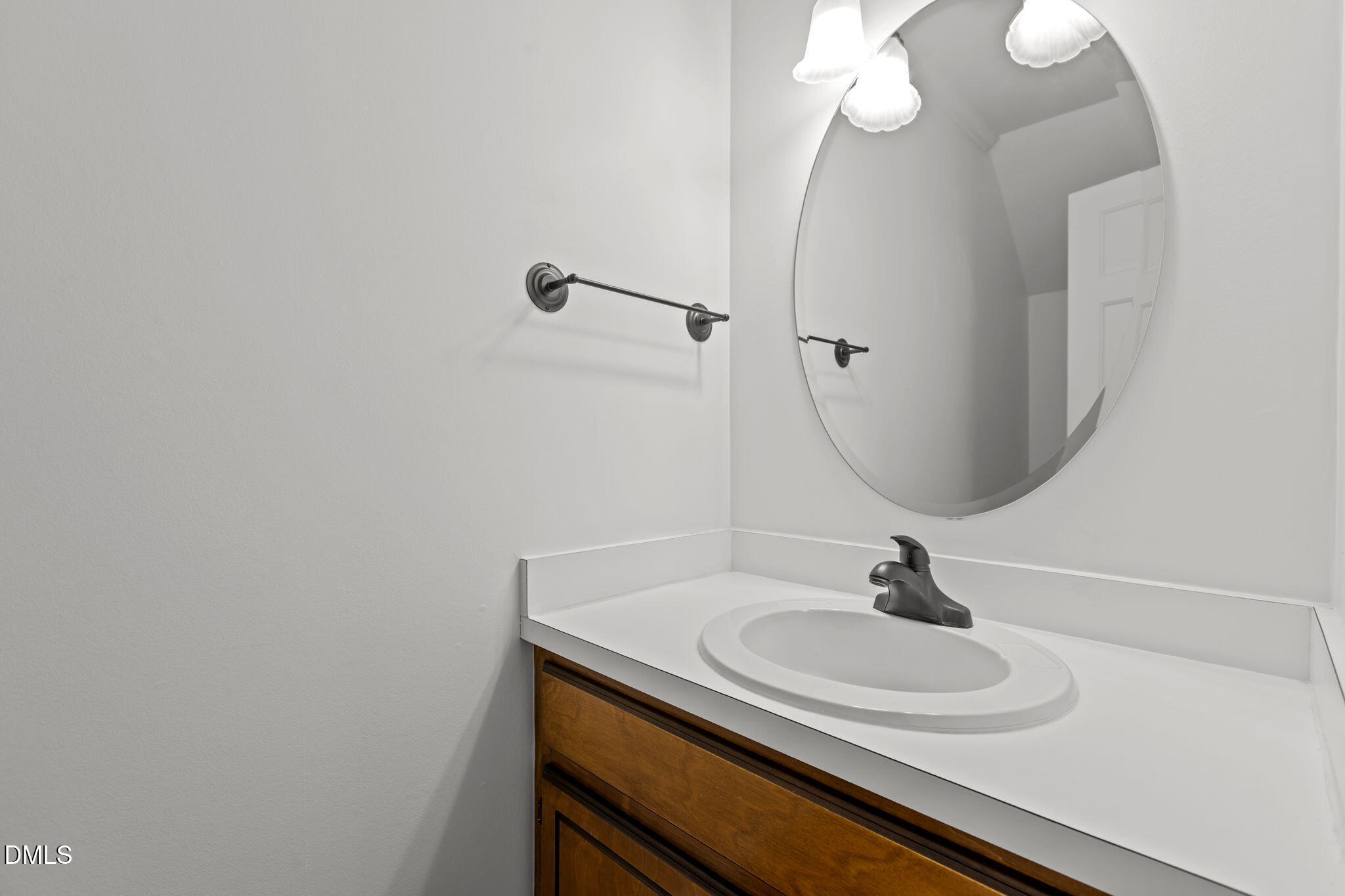 143 Hedgerow Court Cary, NC 27513 - Photo 13 of 38 27-web-or-mls-2N6A0980