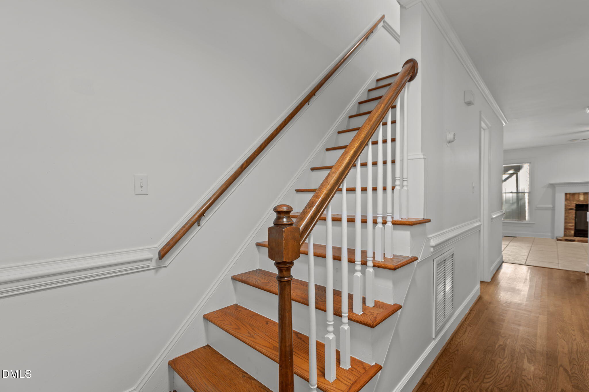 143 Hedgerow Court Cary, NC 27513 - Photo 6 of 38 18-web-or-mls-2N6A0953