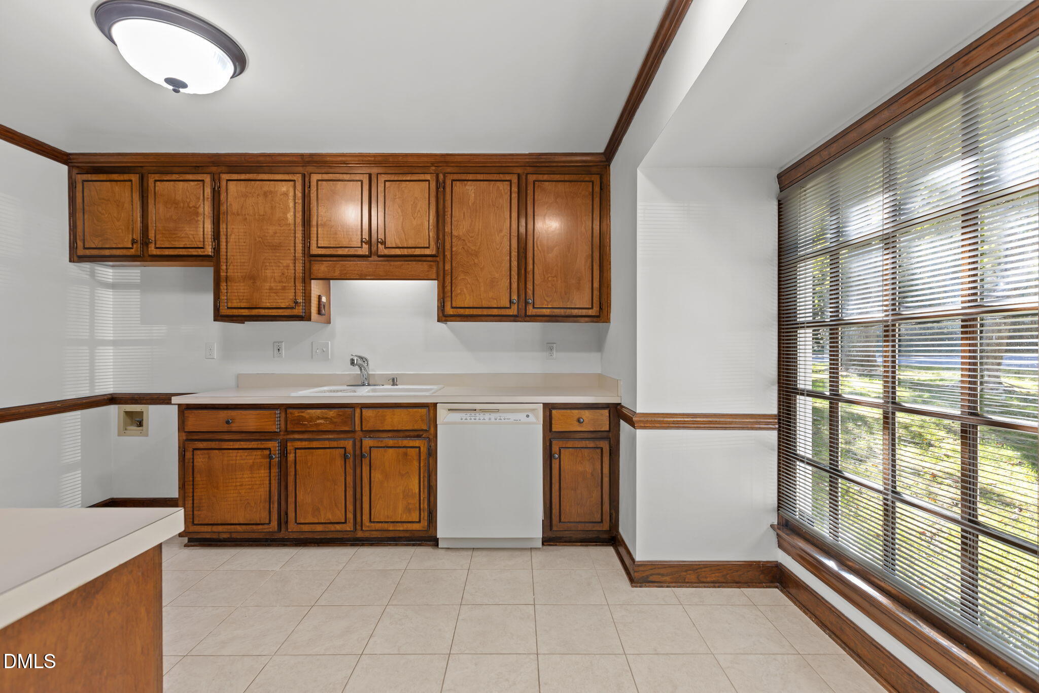 143 Hedgerow Court Cary, NC 27513 - Photo 9 of 38 20-web-or-mls-2N6A0959