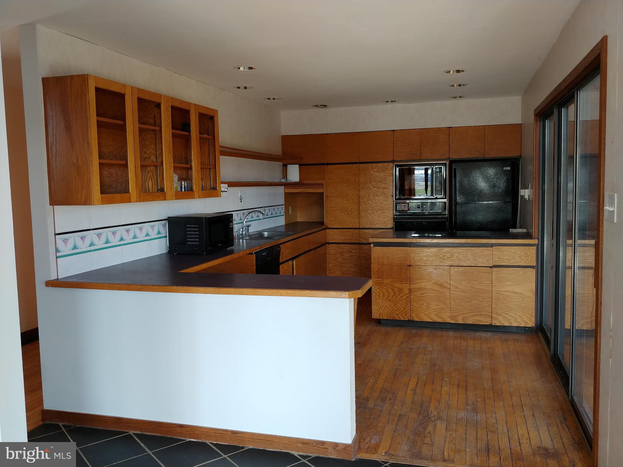 202 Green Hill Road Barto, PA 19504 - Photo 13 of 37