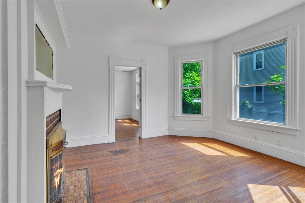 55 Mapledell Street Springfield, MA 01109 - Photo 10 of 42 Gallery Image 10