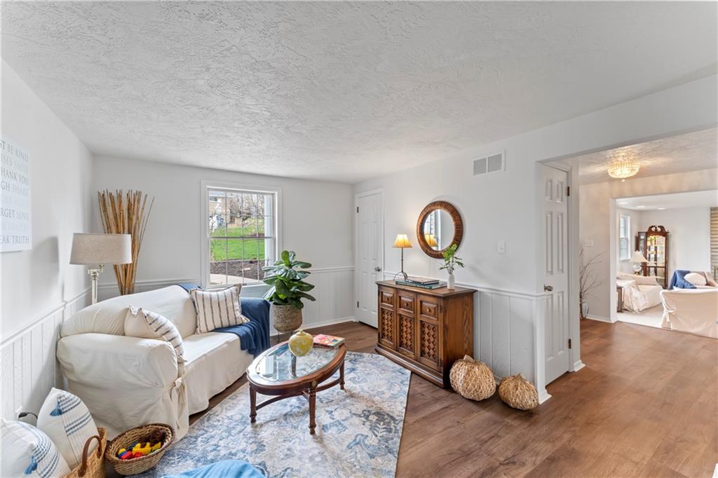 253 Teepee Road Canonsburg, PA 15317 - Photo 8 of 25 Gallery Image 8