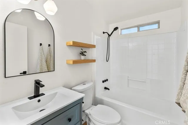 $210,000 | 9080 Bloomfield Avenue, Unit 31, Lakewood, CA 90630