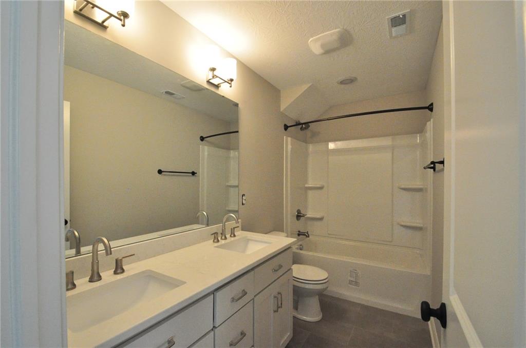 7650 Knapp Road Indianapolis, IN 46259 - Photo 17 of 22 Gallery Image 17
