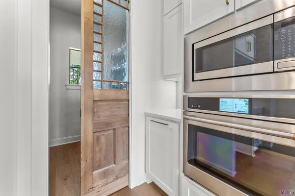 $779,900 | 9053 Hillon Hood Road, Denham Springs, LA 70726